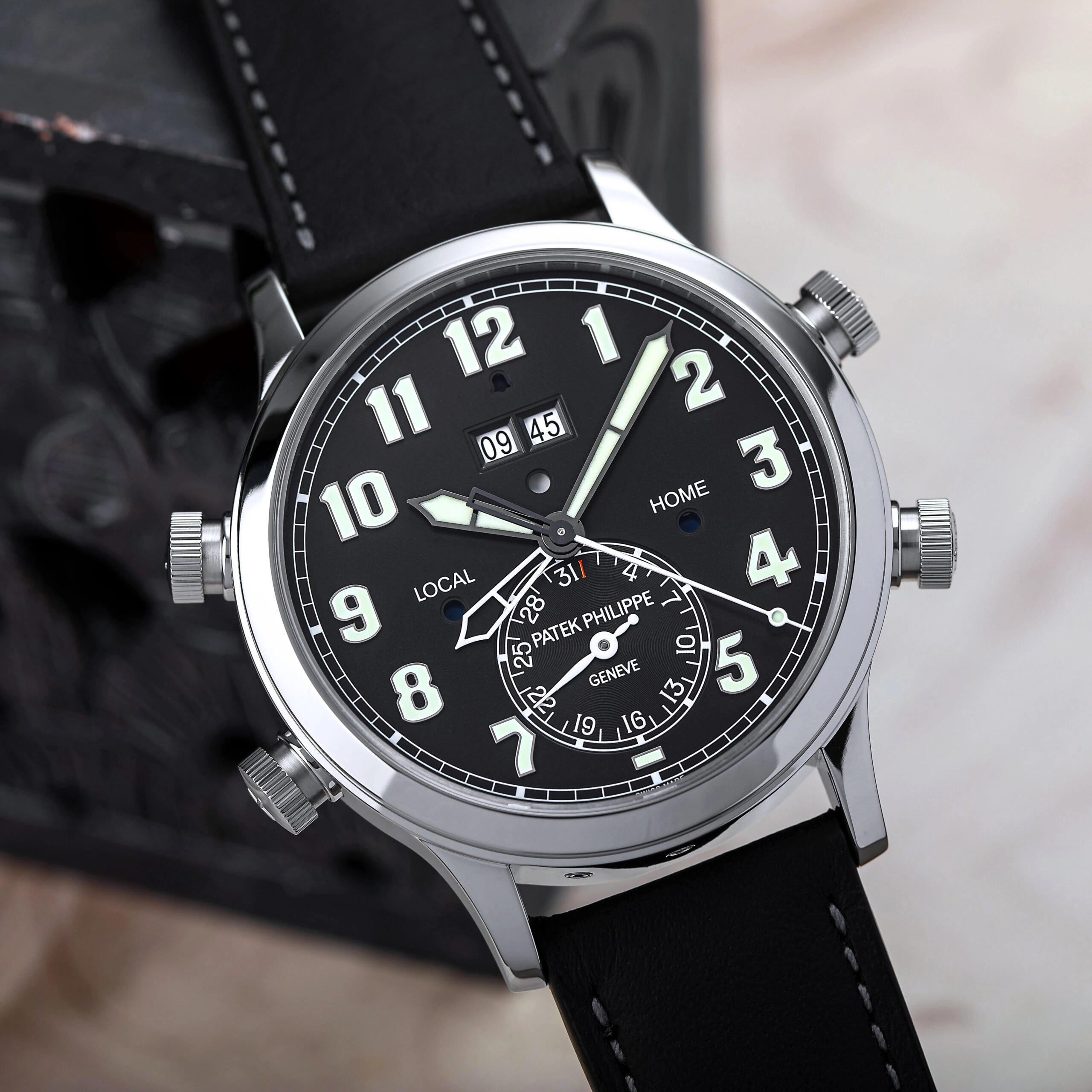 Peak Jetset: The Patek Philippe Calatrava 5520P Pilot Alarm Travel Time