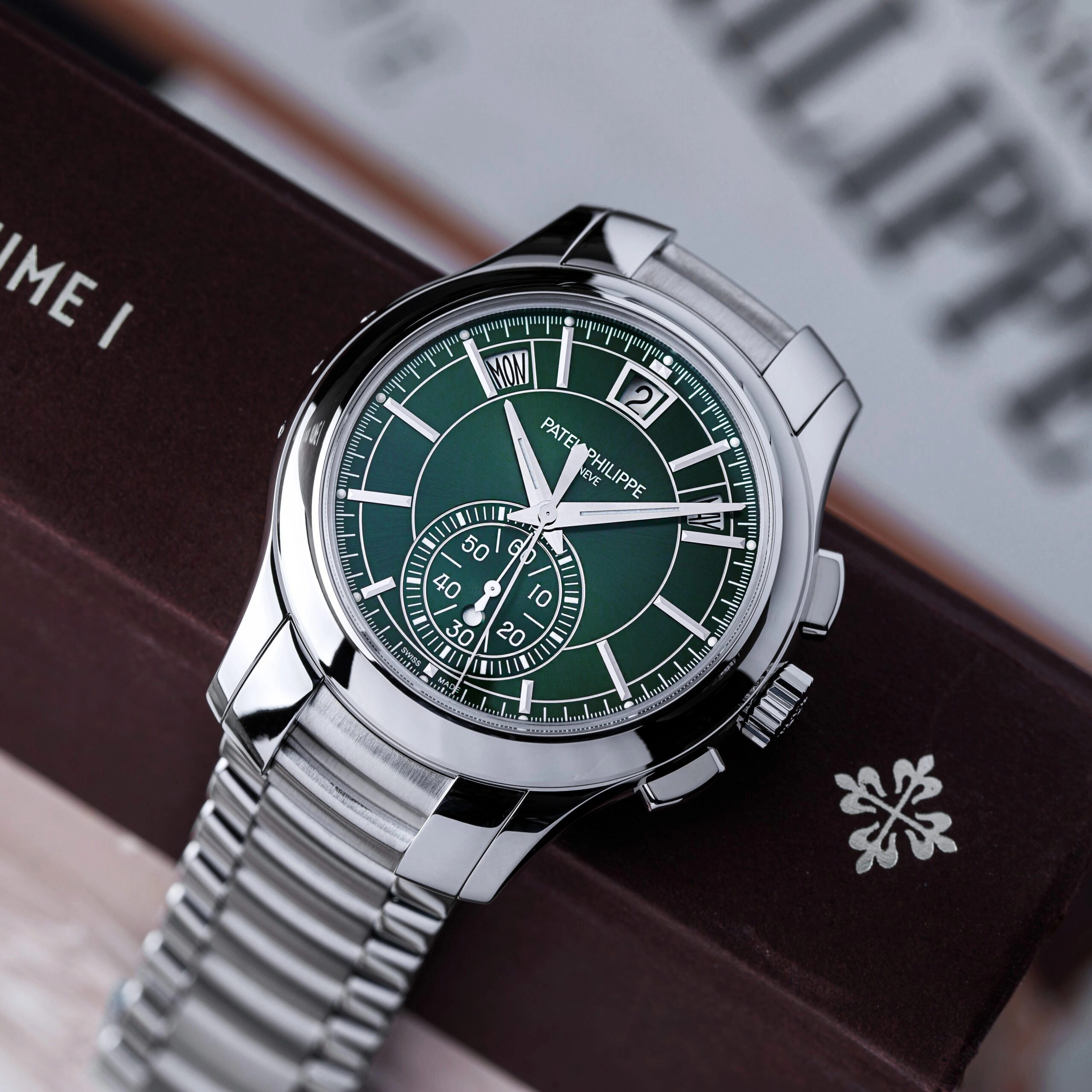 New &amp; Noteworthy: The Patek Philippe 5905/1A Chronograph Annual Calendar