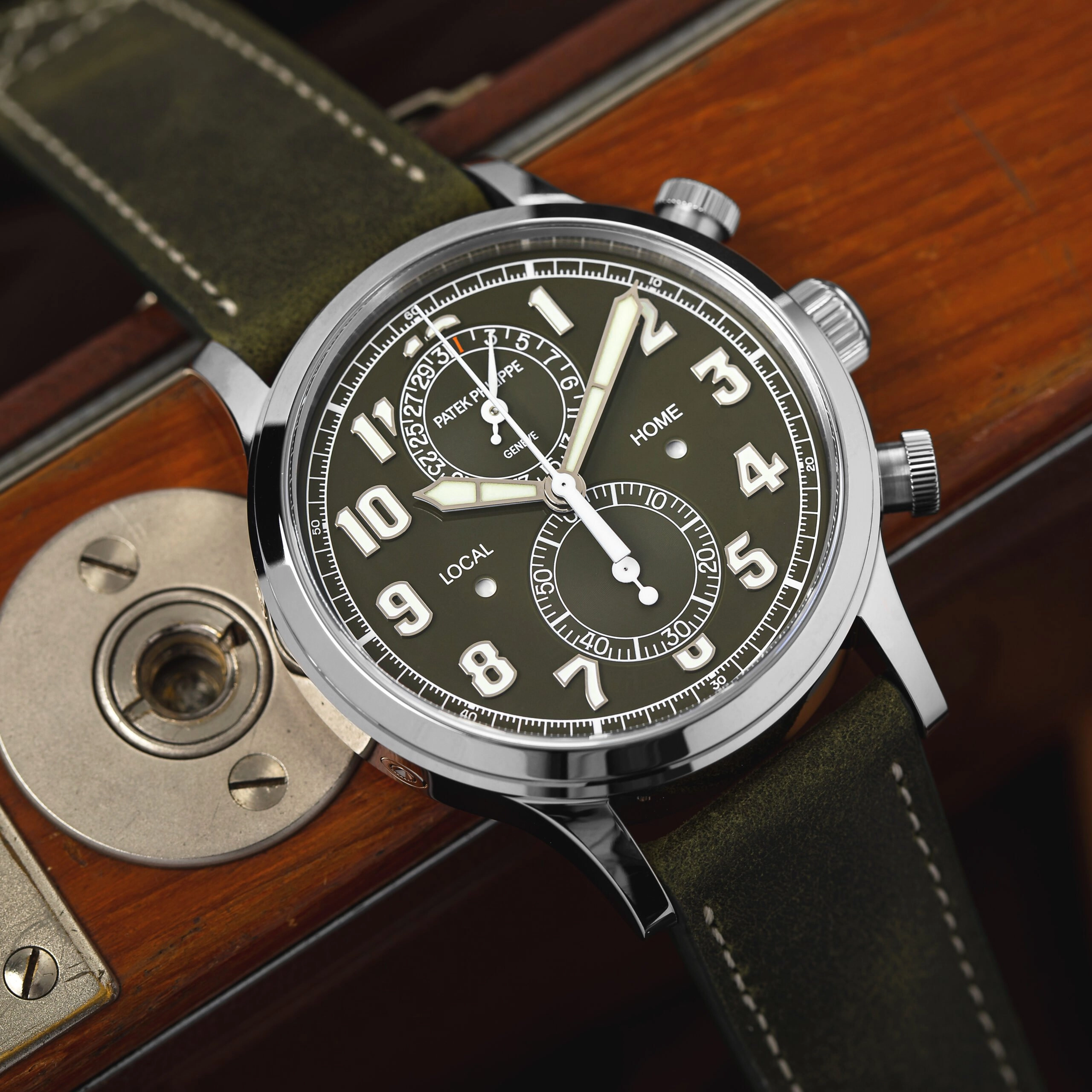 New and Noteworthy: The Patek Philippe 5924G-010 Pilot Travel Time Chronograph
