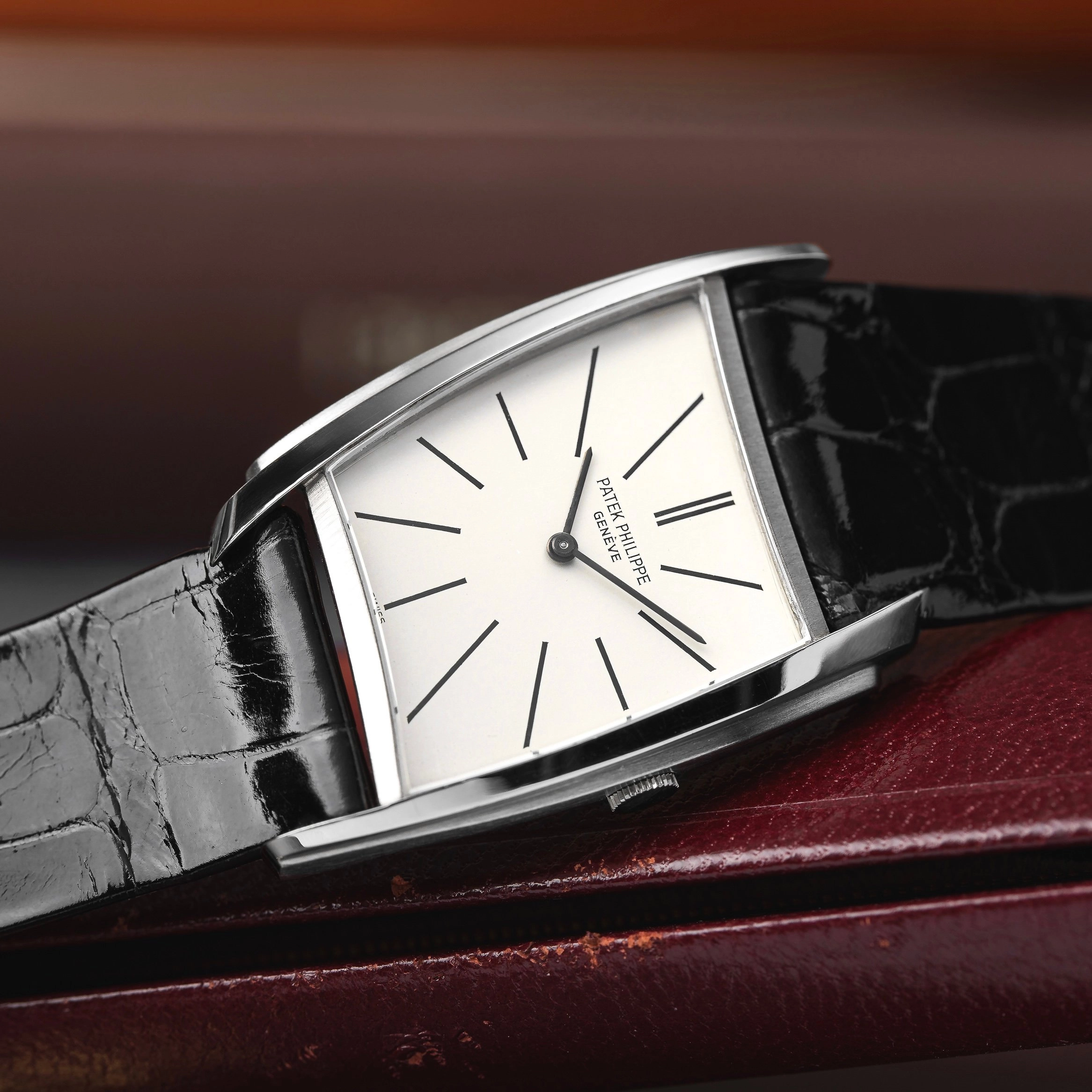 Pre-Owned Watch Market in 2025: Smart Buys and What to Avoid